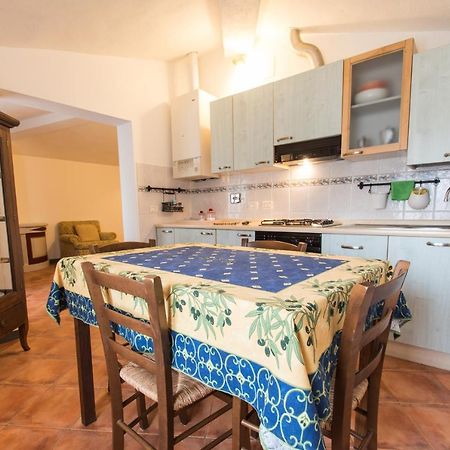 Casa Vacanze Villa Giusterna Monte Benichi Exteriör bild