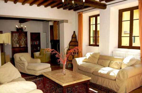 Casa Vacanze Villa Giusterna Monte Benichi Exteriör bild