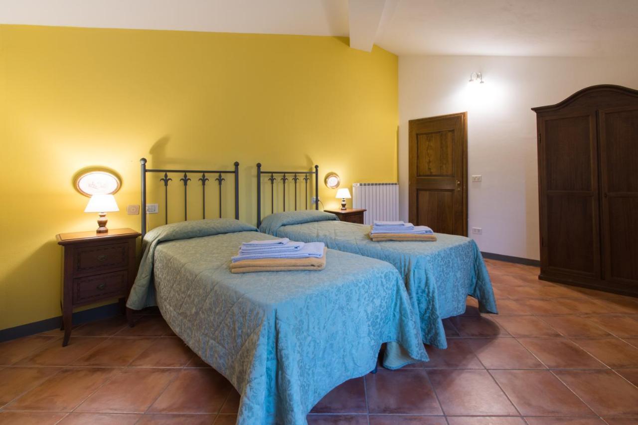 Casa Vacanze Villa Giusterna Monte Benichi Exteriör bild