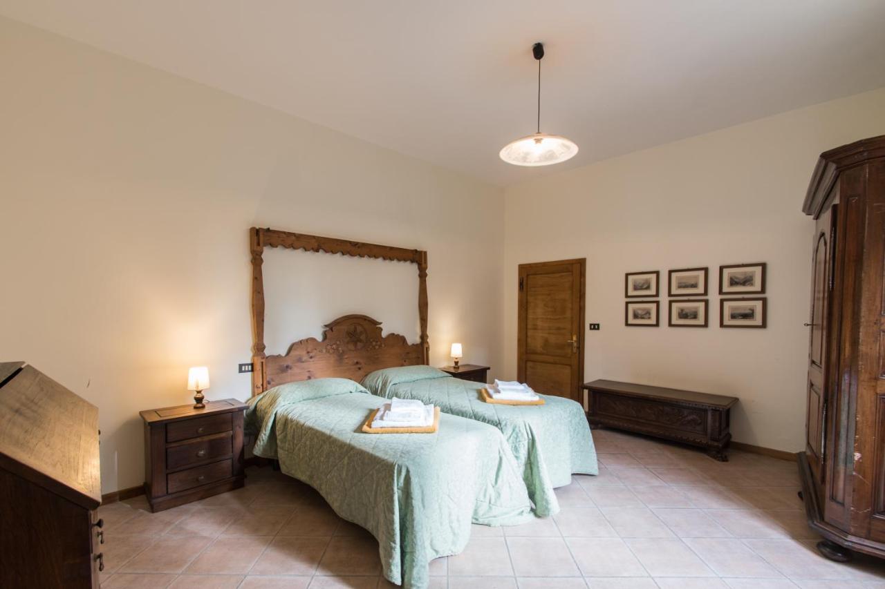 Casa Vacanze Villa Giusterna Monte Benichi Exteriör bild